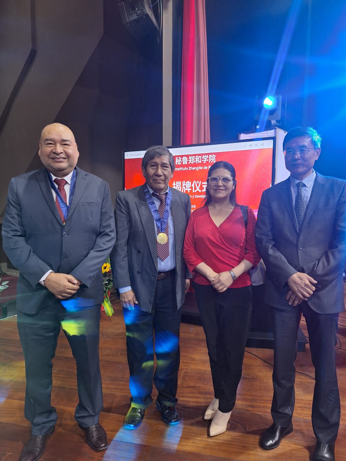 CADETUR y ACUAMPAF presentan propuestas legislativas a Primera Vicepresidenta de JPP